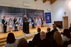 IMG-d271349643d9a1d717b72d37461e7658-V