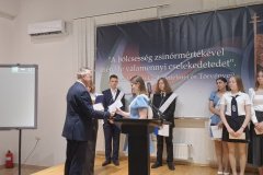 IMG-e5ab0223c927721ddbef37790b6e7d45-V